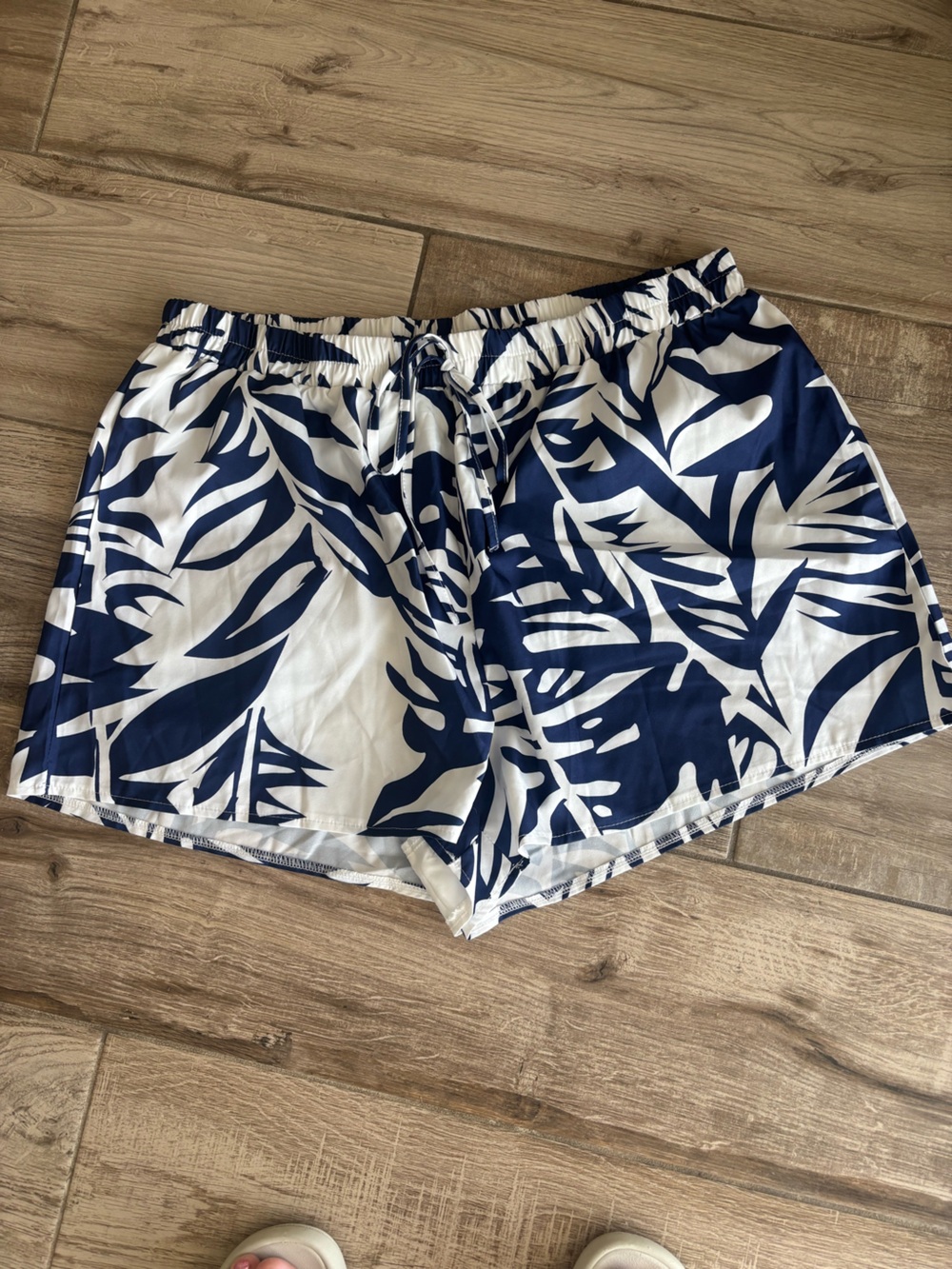 SHEIN Navy and White Tropical Leaf Drawstring Athletic Shorts